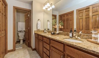 127 SW 36th Ln, Ankeny, IA 50023