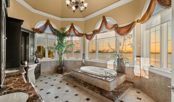 32 BENMORE Ter, Bayonne, NJ 07002