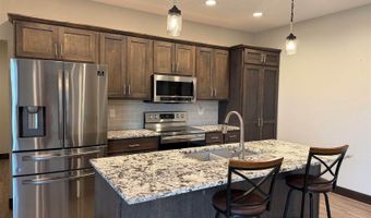 640 S 9th St, Akron, IA 51001
