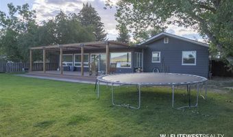 2513 Newton Ave, Cody, WY 82414