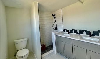 5 John St 2, Bristol, RI 02809