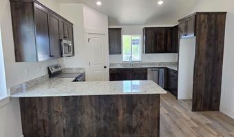 1897 Brynwood Ave, Chubbuck, ID 83202