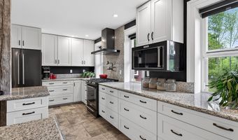 290 Leighton Rd, Augusta, ME 04330