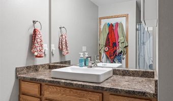 1005 Twilight Dr, North Liberty, IA 52317