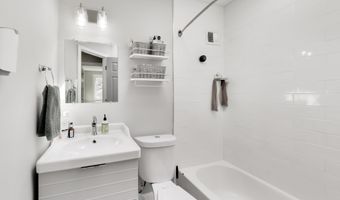 4609 HILLSIDE Rd SE, Washington, DC 20019