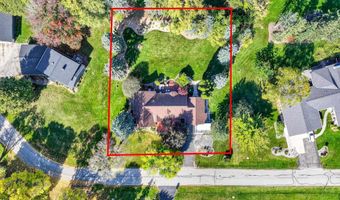 9 MEADOWBROOK Ln, Appleton, WI 54914