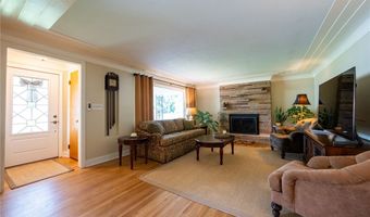 135 Alberta Dr, Amherst, NY 14226