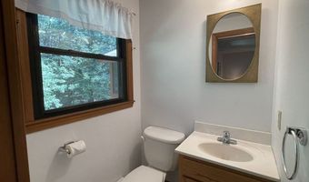 8 Wood Dr, Atkinson, NH 03811