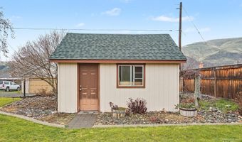 1103 3rd St, Asotin, WA 99402