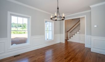 927 High Rd, Berlin, CT 06037