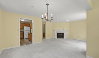 18 Harbor Hill Dr, Bourne, MA 02532
