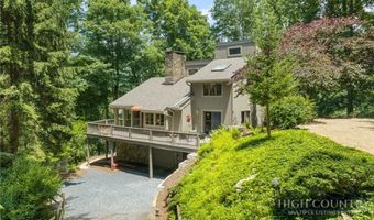 221 White Oak Trl, Banner Elk, NC 28604