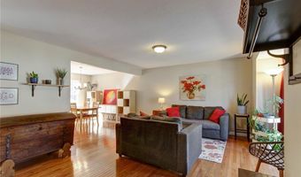 564 Woodlyn Xing, Ballwin, MO 63021