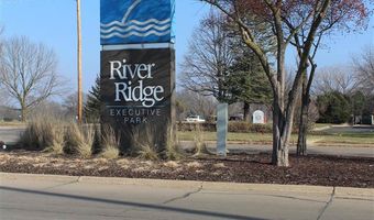 4000 River Ridge Dr NE 100, Cedar Rapids, IA 52402
