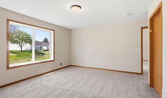 6240 157th St W, Apple Valley, MN 55124
