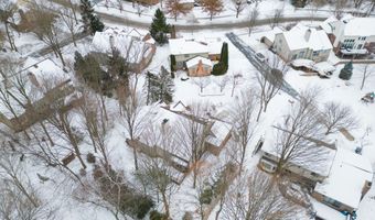 825 Brookside Dr, Ann Arbor, MI 48105