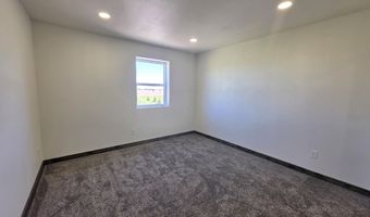 38515 129th St, Aberdeen, SD 57401