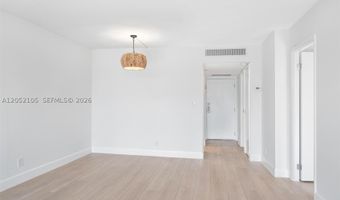 20400 W Country Club Dr 610, Aventura, FL 33180
