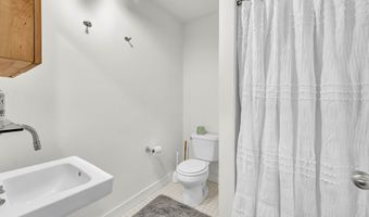 118 Lake Dr, Bethlehem, CT 06751