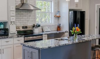 71 Vinton Ave, Cranston, RI 02920