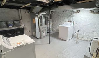 2604 Burham St, Airville, PA 15203