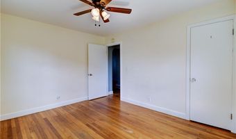 2540 W Shore Rd, Warwick, RI 02889