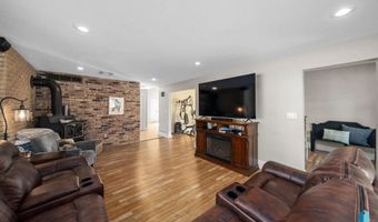 600 S 3rd St, Beresford, SD 57004