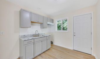 805 Bayview Ave, Amityville, NY 11701