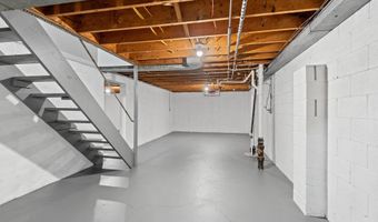 822 W FRANCES St, Appleton, WI 54914
