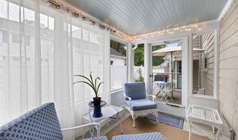 221 Trinity St, Warwick, RI 02886