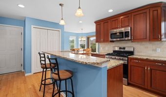5169 Fox Sedge Ln, Fitchburg, WI 53711