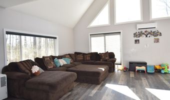54 Forest Ridge Dr, Bristol, VT 05443