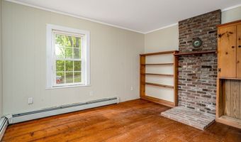 4 Main St, Ashburnham, MA 01430