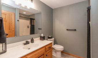 38177 Twin Oaks Dr, Avon, MN 56310