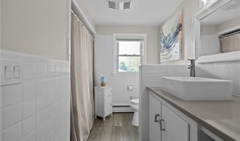 17 Belvedere St, Johnston, RI 02919