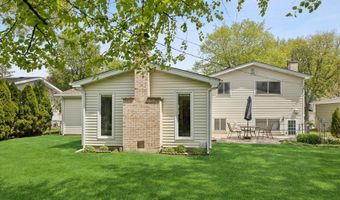 2406 N Lafayette St, Arlington Heights, IL 60004