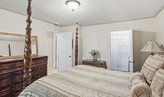 7207 Foxridge Cir #D-4, Anchorage, AK 99518