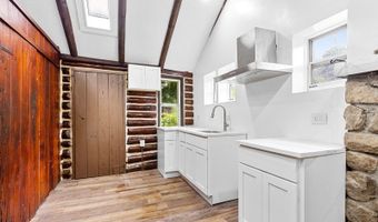 13 Alturas Rd, Alloway, NJ 07422