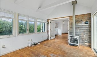 103 Gosset's Turn Dr, Middletown, RI 02842