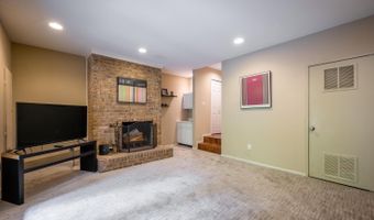 3814 N RICHMOND St, Arlington, VA 22207