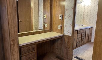 18 12th Ave W, Albia, IA 52531