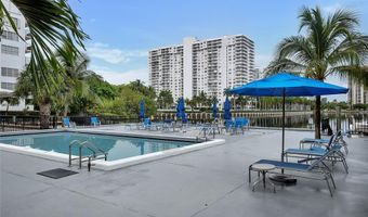 2780 NE 183rd St 201, Aventura, FL 33160