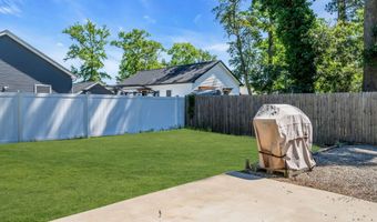 375 E Barnegat Ave, Bayville, NJ 08721