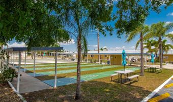 250 S PORT ROYAL Ln, Apollo Beach, FL 33572