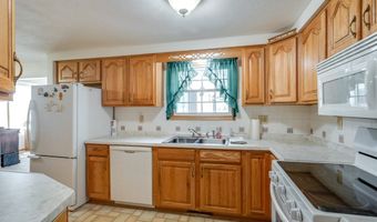 12222 Cenfield St NE, Alliance, OH 44601