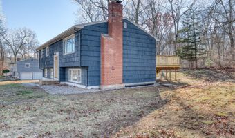 825 Old Hartford Rd, Colchester, CT 06415