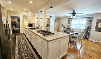 730 E 17th Street Pl, Baxter Springs, KS 66713