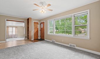 216 S Michigan Ave, Addison, IL 60101