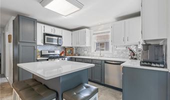 75 Crescent Ave, Cranston, RI 02910