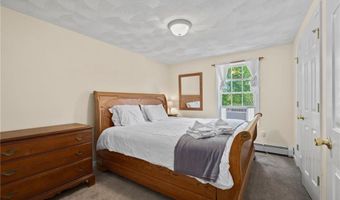 66 Meadowrue Trl, Narragansett, RI 02882